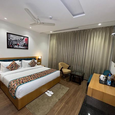 Hotel Classio Royale Amritsar Buitenkant foto