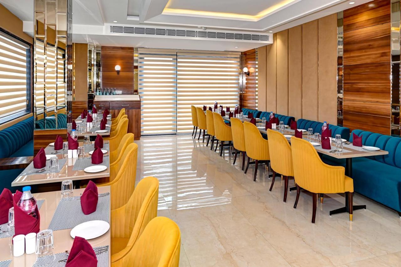 Hotel Classio Royale Amritsar Buitenkant foto