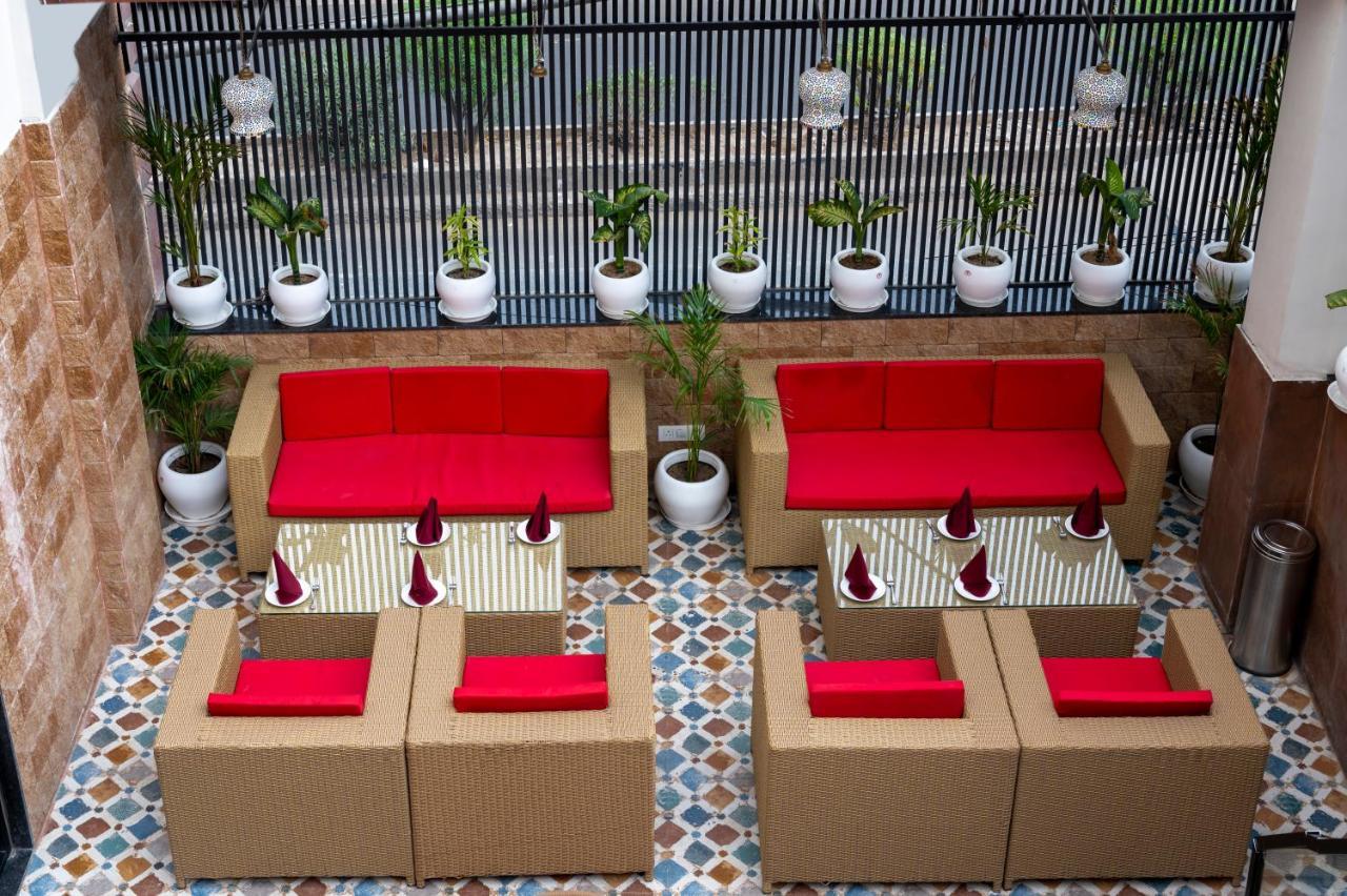 Hotel Classio Royale Amritsar Buitenkant foto