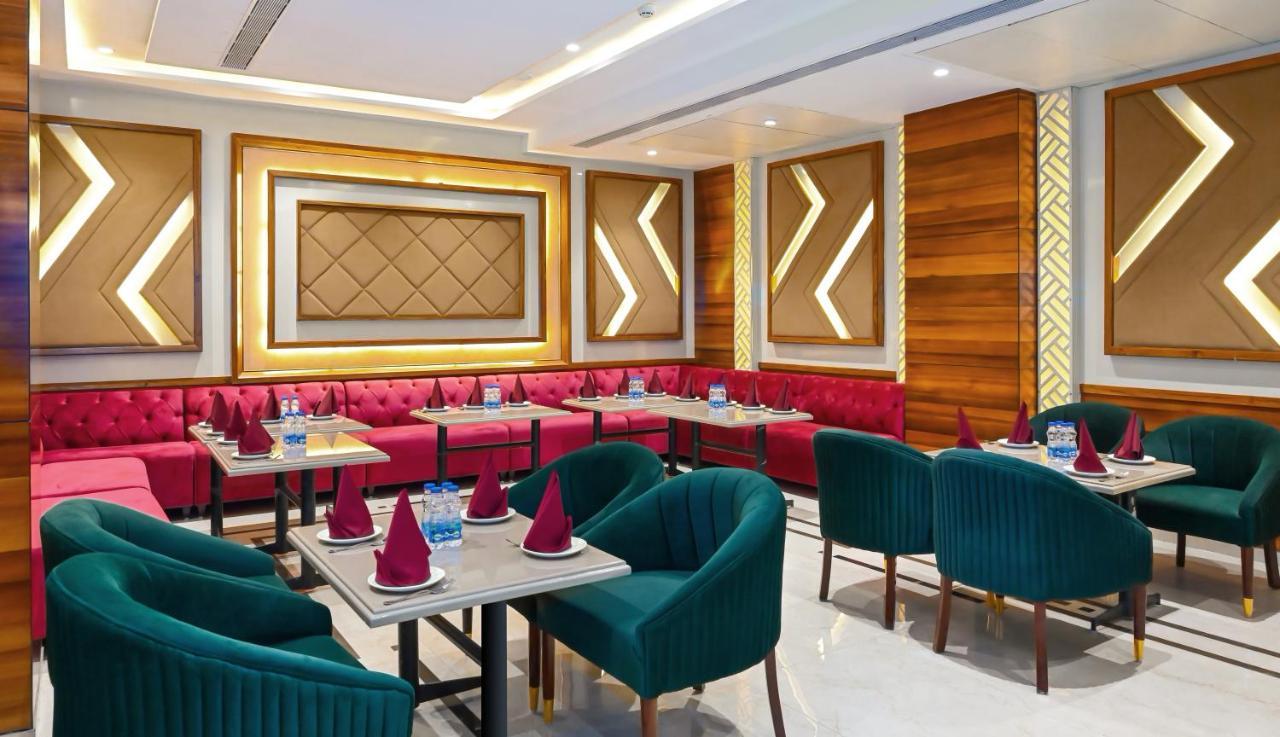 Hotel Classio Royale Amritsar Buitenkant foto