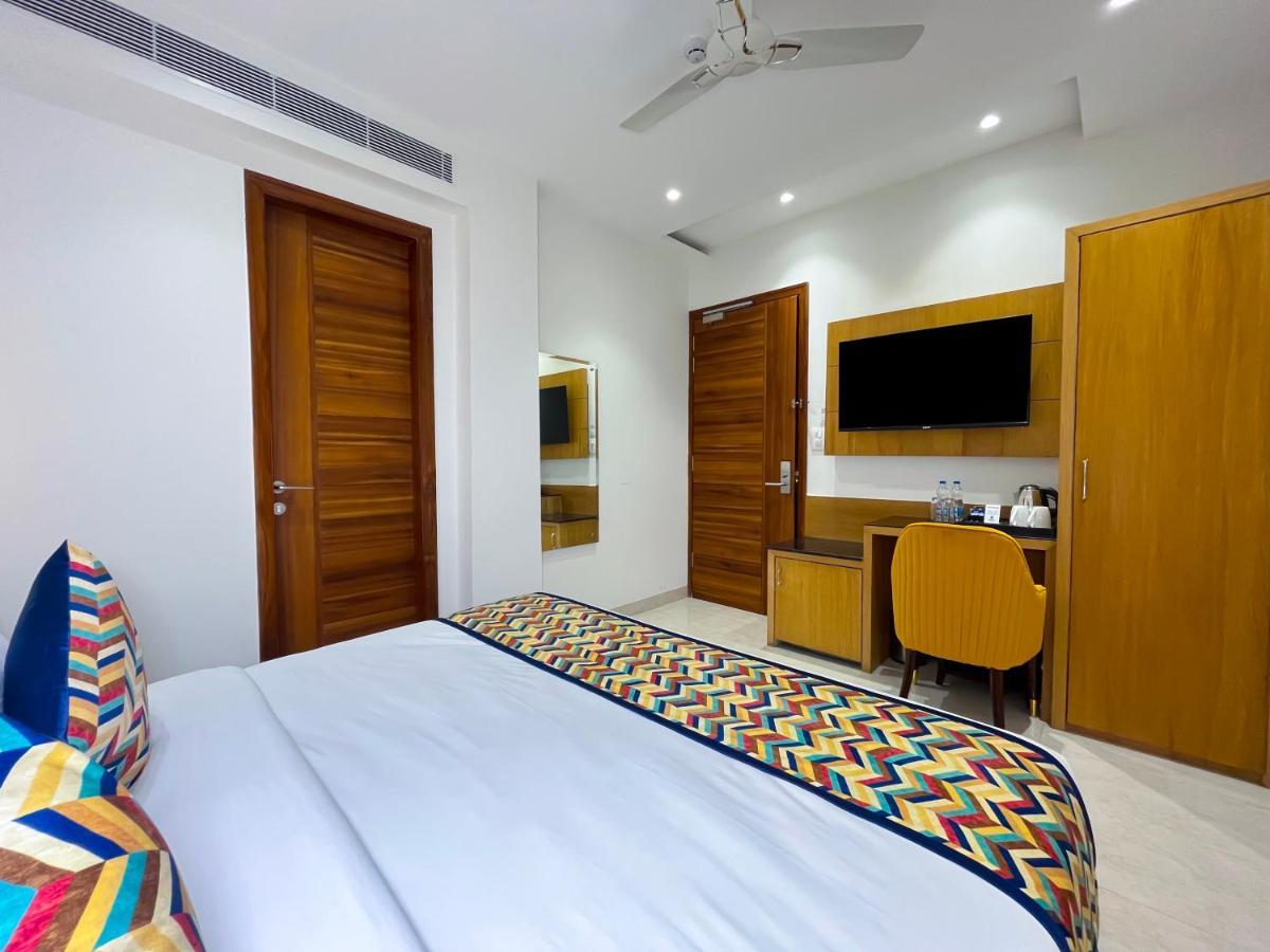 Hotel Classio Royale Amritsar Buitenkant foto