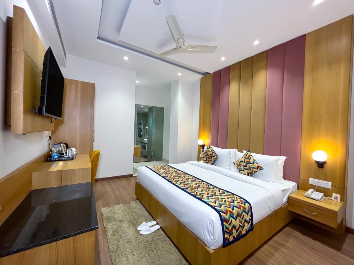 Hotel Classio Royale Amritsar Buitenkant foto